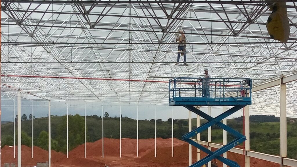 Pintura Industrial em Estrutura Metálica